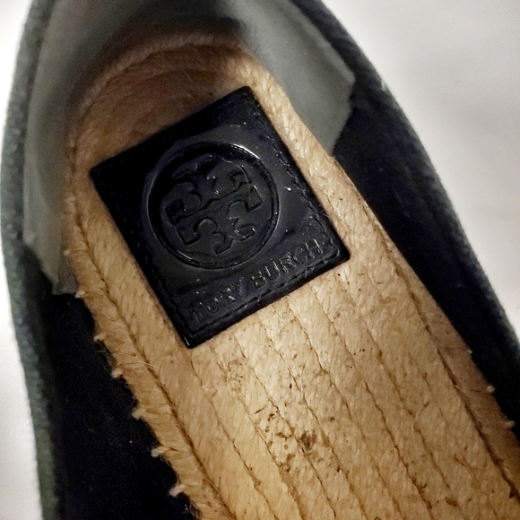 NWOB Tory Burch Poppy Canvas Espadrilles w/ Patent Leather Logo. Blk. 9 - Picture 5 of 10